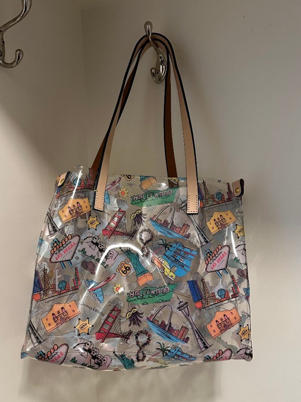 Rare Dooney & Bourke Clear Travel Tote w/US travel destinations, leather straps